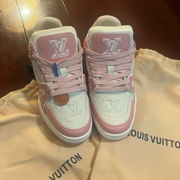 Pink sneaker - Picture 7 of 9